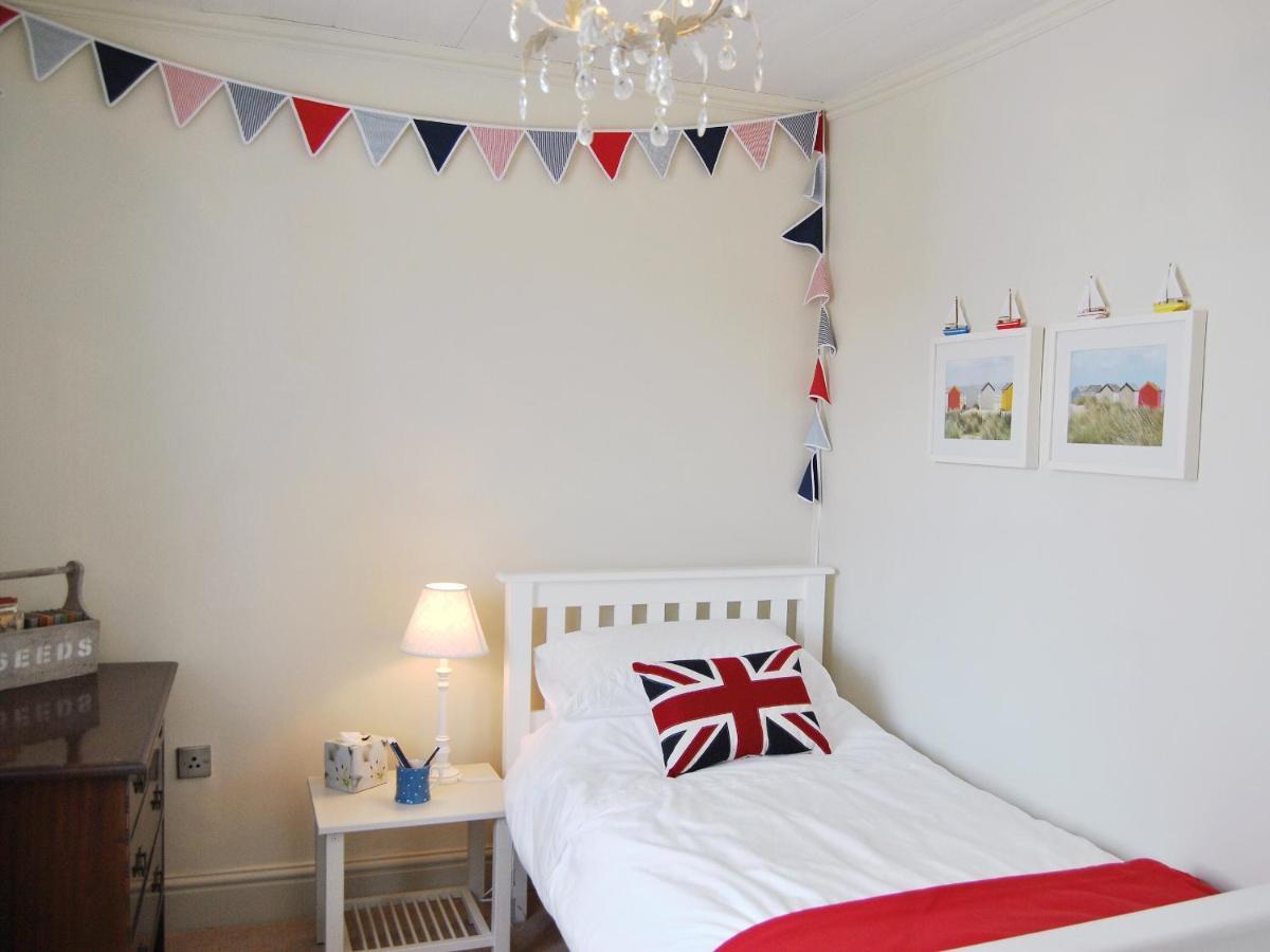 Solent Cottage - Pqqu Yarmouth  Buitenkant foto